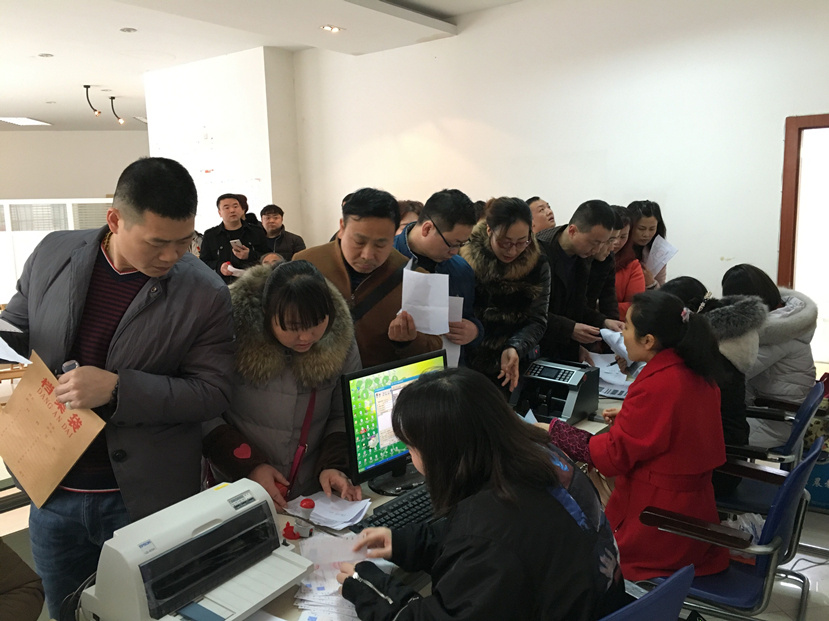 2017年3月20日 市固廢公司開(kāi)展2017年醫(yī)療廢物處置合同簽署工作2 2017年3月20日 市固廢公司開(kāi)展2017年醫(yī)療廢物處置合同簽署工作2